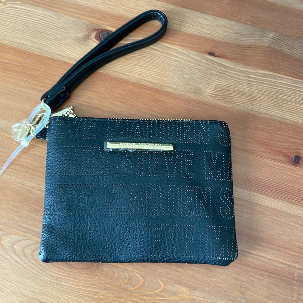 Steve Madden wristlet